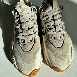 adidas Trae Young Kids Sneakers in Beige